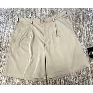 Nike Dri-Fit Golf Khaki Pleated Front Golf Shorts Size 42
